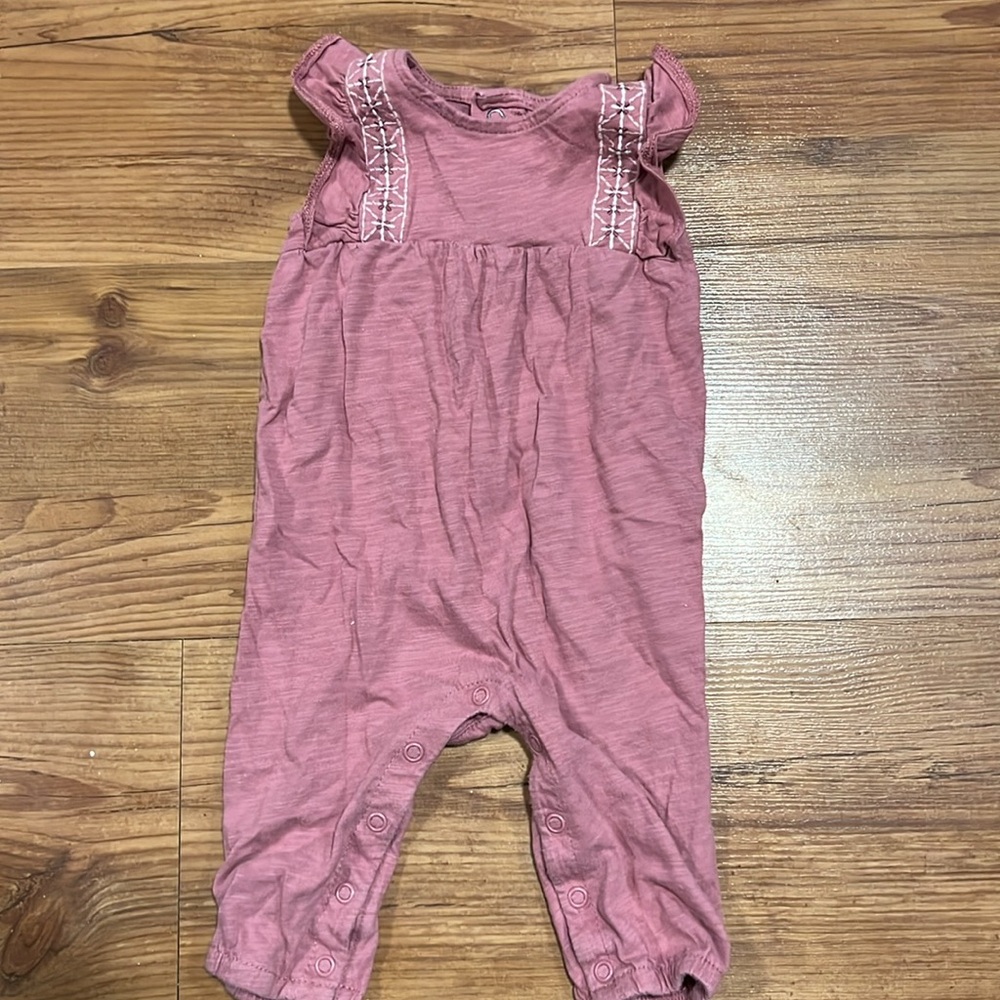 3 summer rompers - Picture 2 of 7